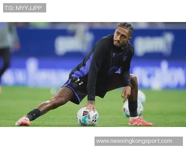 拉菲尼亚腿筋受伤复出再推迟无缘国家德比将缺阵一个月 拉菲尼亚腿筋受伤复出再推迟无缘国家德比将缺阵一个月