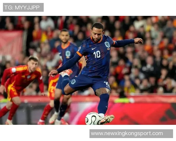 德佩在荷兰国家队创下54球35助的辉煌纪录双双领跑队史榜单