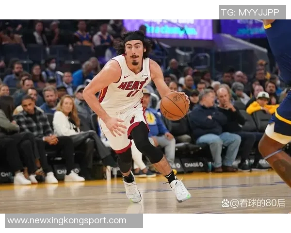 哈克斯开季表现出色场均157分7篮板期待保持健康状态