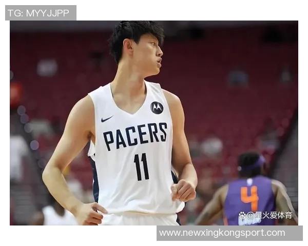 NBA中国赛半场战报托马斯表现出色曾凡博短暂登场贡献防守篮网领先太阳