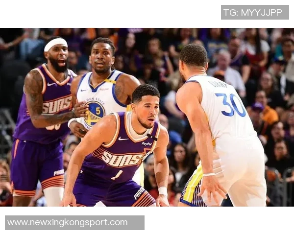 布克强调团队合作重要性力求避免单打独斗保持合理出手机会