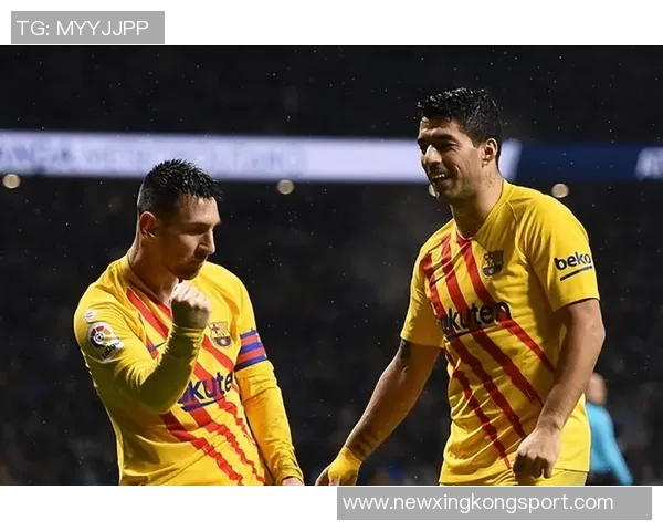 梅西苏亚雷斯德保罗热身时与印度官员亲密互动传球乐趣无限