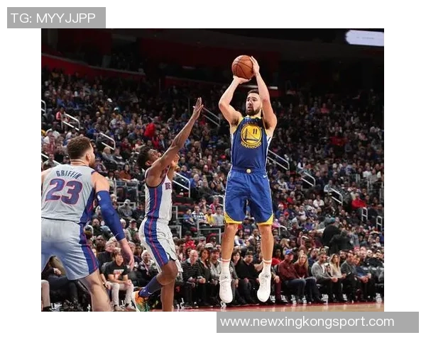 替补梅里尔表现出色五记三分助球队赢得胜利首末节各得11分